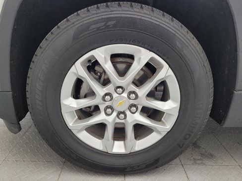 Used 2020 Chevrolet Traverse LT FWD image 31