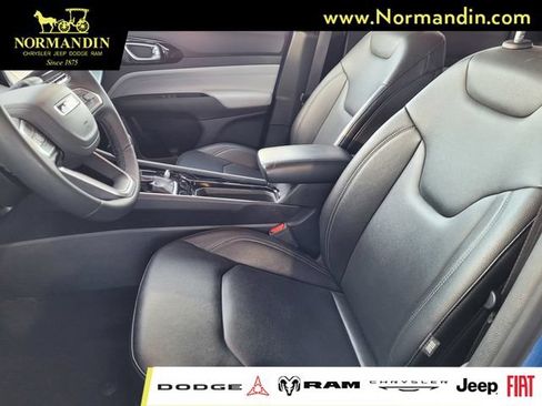 Used 2025 Jeep Compass Limited AWD/4WD image 16