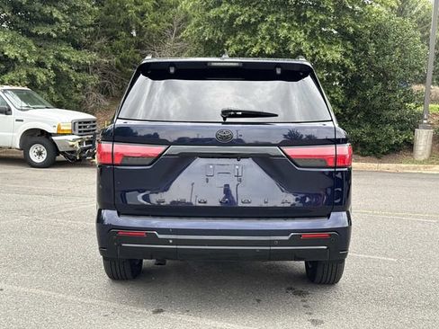 Used 2023 Toyota Sequoia Platinum AWD/4WD image 3