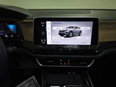 Used 2025 Volkswagen Atlas SE FWD image 18