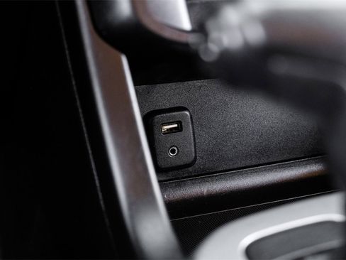 Used 2016 Chevrolet Colorado LT w/ LT Convenience Package image 24