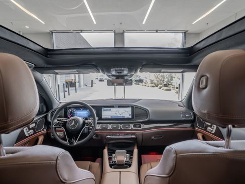 Certified 2025 Mercedes-Benz GLE 450e 4MATIC image 8