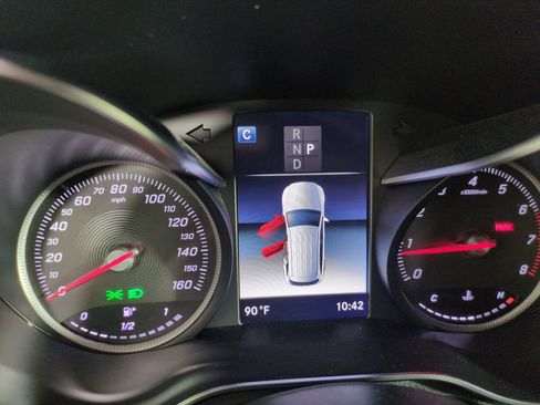 Used 2019 Mercedes-Benz GLC 300 4MATIC image 15