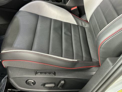 Used 2024 Volkswagen GTI SE image 11