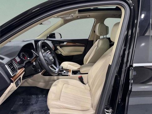 Used 2023 Audi Q5 Premium w/ Convenience Package AWD/4WD image 7