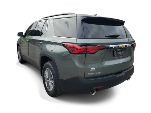 Used 2023 Chevrolet Traverse LT FWD image 3