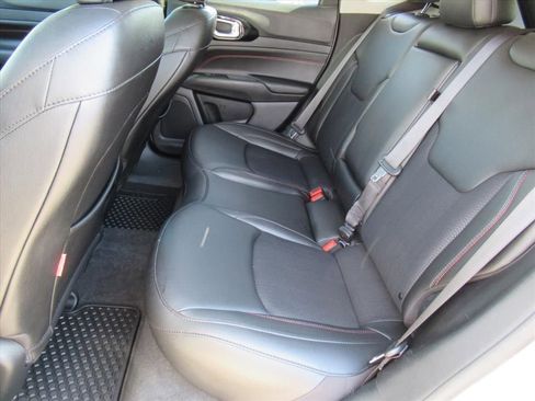 Used 2022 Jeep Compass Trailhawk w/ Trailhawk Convenience Group image 25