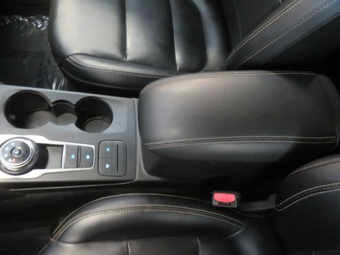 Used 2020 Ford Escape SEL image 39