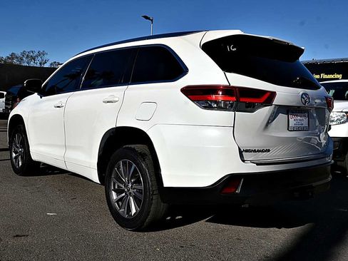 Used 2018 Toyota Highlander XLE image 5