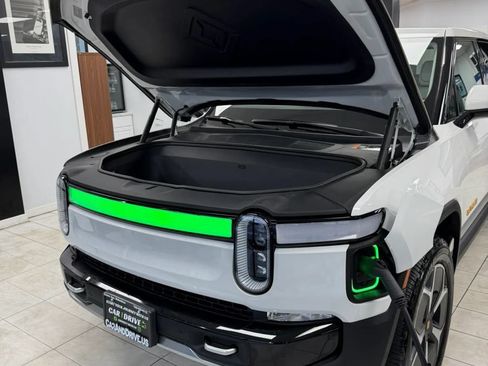 Used 2022 Rivian R1T Adventure AWD/4WD image 15