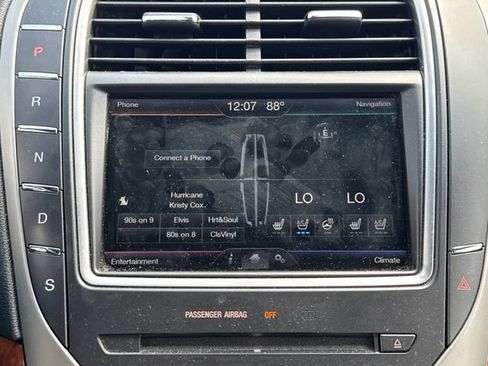 Used 2016 Lincoln MKX Reserve w/ Climate Package AWD/4WD image 24