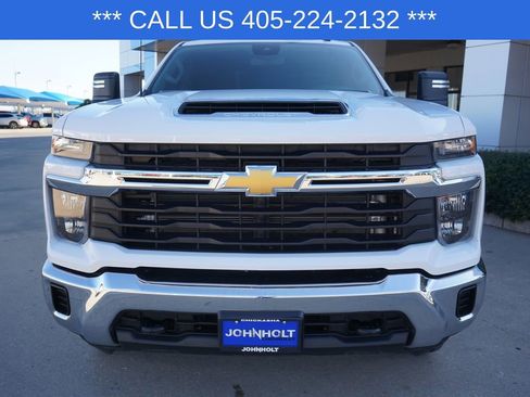 Used 2024 Chevrolet Silverado 2500 LT image 3