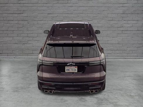Used 2024 Chevrolet Traverse RS w/ LPO, Floor Liner Package FWD image 19