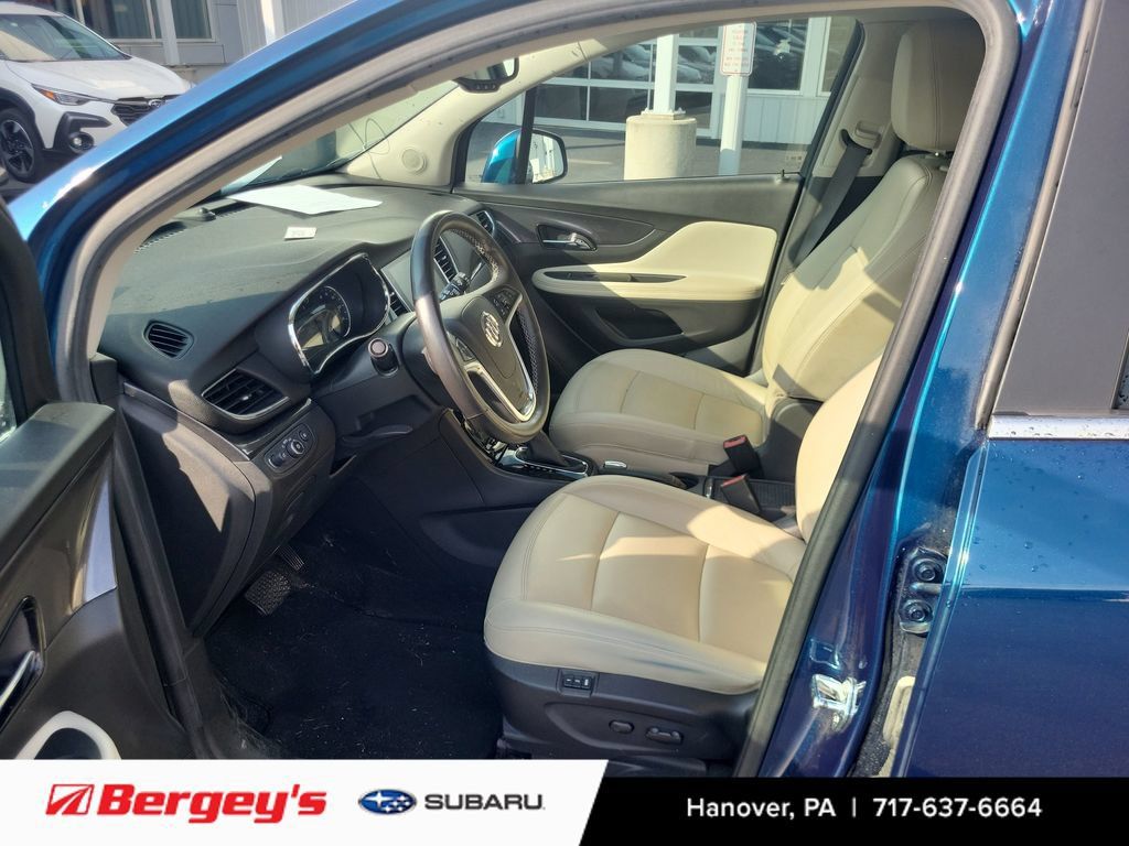 Used 2019 Buick Encore Essence w/ Experience Buick Package AWD/4WD image 9