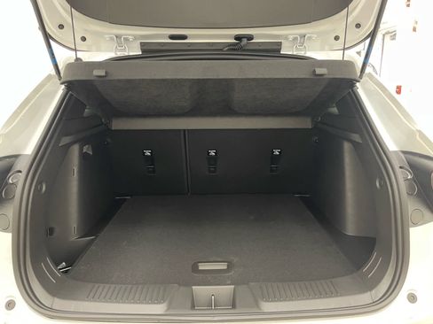 New 2026 Chevrolet Trax RS w/ Sunroof Package FWD image 13