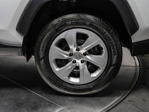 Certified 2022 Toyota RAV4 LE FWD image 11