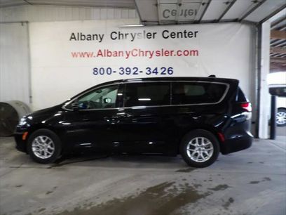 Certified 2024 Chrysler Pacifica Touring-L