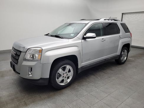 Used 2013 GMC Terrain SLT FWD image 2