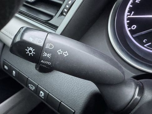 Used 2020 Toyota Camry LE image 20