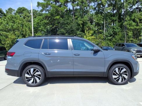 New 2026 Volkswagen Atlas SE FWD image 4