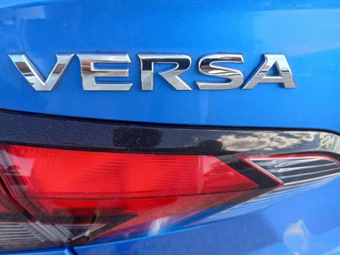 Used 2020 Nissan Versa SV image 15