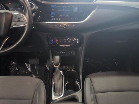 Used 2022 Buick Encore GX Preferred image 11