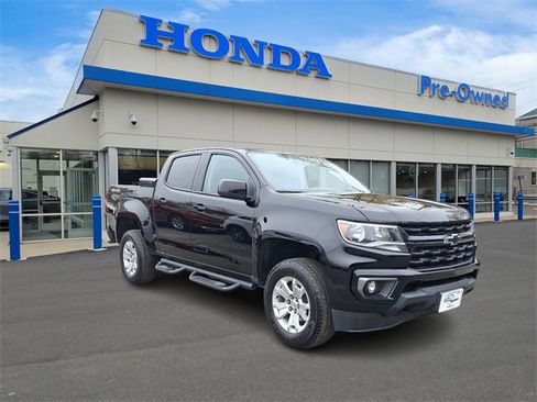 Used 2022 Chevrolet Colorado LT w/ Safety Package image 3