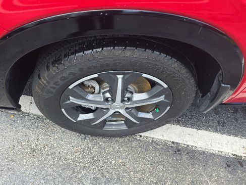 Certified 2023 Honda HR-V EX-L image 9