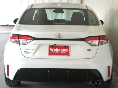 Certified 2023 Toyota Corolla SE image 24