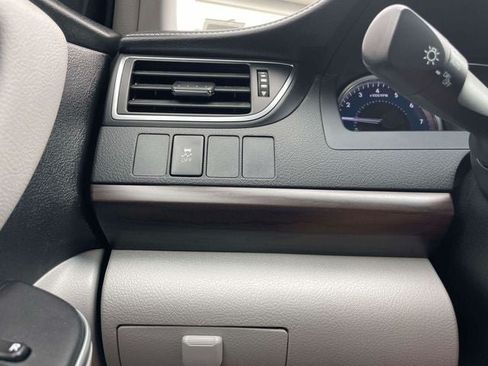 Used 2017 Toyota Camry LE FWD image 22
