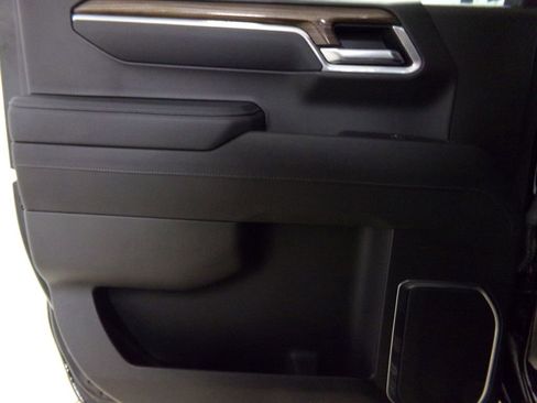 Used 2025 Chevrolet Silverado 1500 LT image 11