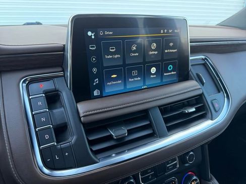 Used 2023 Chevrolet Suburban High Country image 9