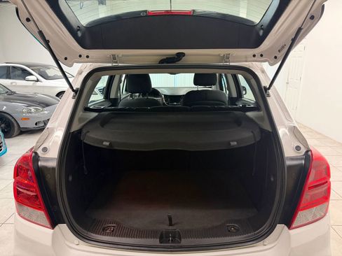 Used 2019 Chevrolet Trax LS image 17