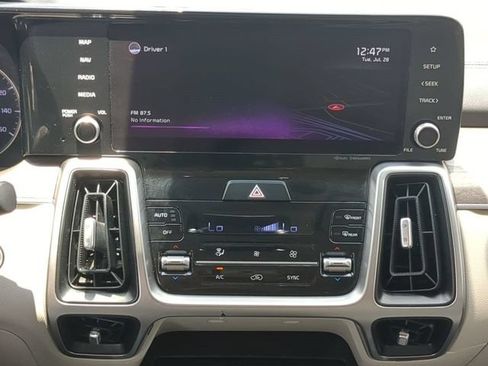 Used 2022 Kia Sorento EX w/ Panoramic Sunroof Package FWD image 20