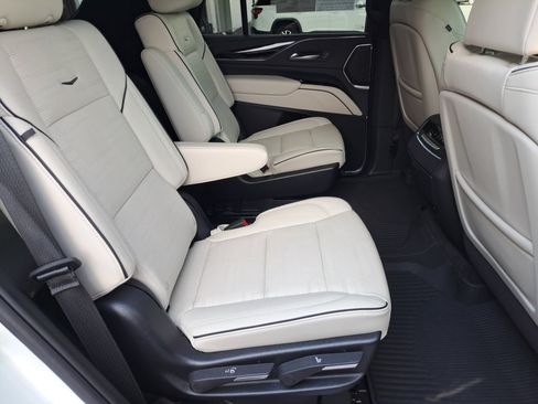 Certified 2024 Cadillac Escalade Sport w/ Heavy-Duty Trailer Package AWD/4WD image 14