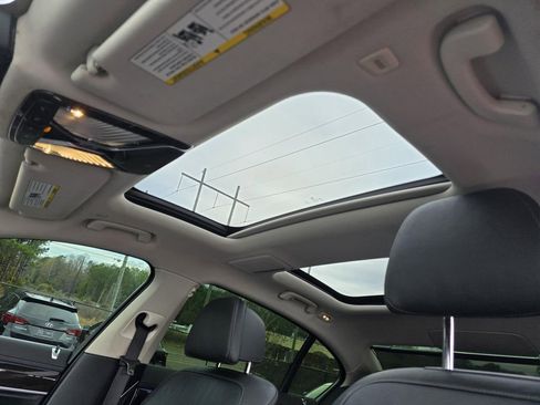 Used 2021 BMW 740i image 23