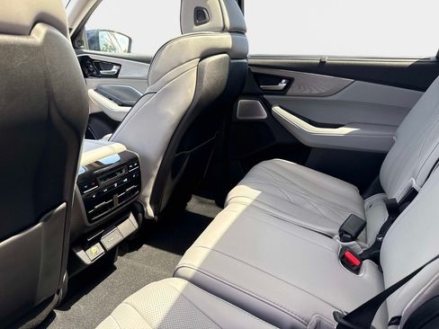 Used 2026 Acura MDX SH-AWD w/ Advance Package image 14