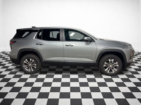 New 2026 Chevrolet Equinox LT w/ Convenience Package II AWD/4WD image 2
