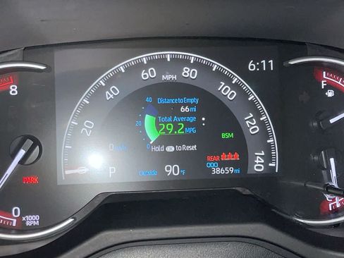 Used 2025 Toyota RAV4 XLE AWD/4WD image 15