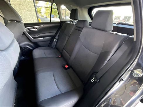 Used 2024 Toyota RAV4 XLE image 20