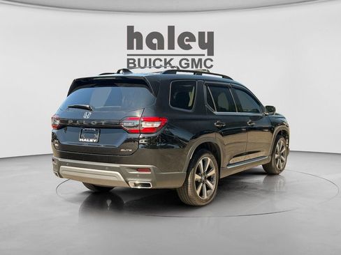 Used 2025 Honda Pilot Elite image 5