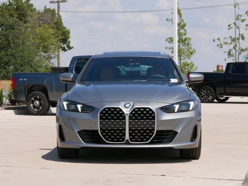 Certified 2025 BMW 430i RWD image 3