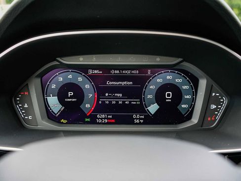 Used 2025 Audi Q3 2.0T Premium w/ Convenience Package image 25