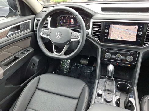 Used 2023 Volkswagen Atlas SEL AWD/4WD image 15