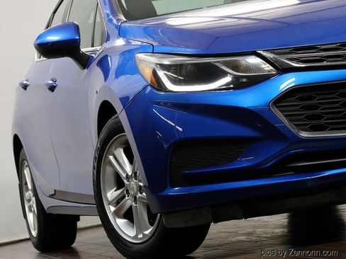 Used 2016 Chevrolet Cruze LT w/ Convenience Package image 4