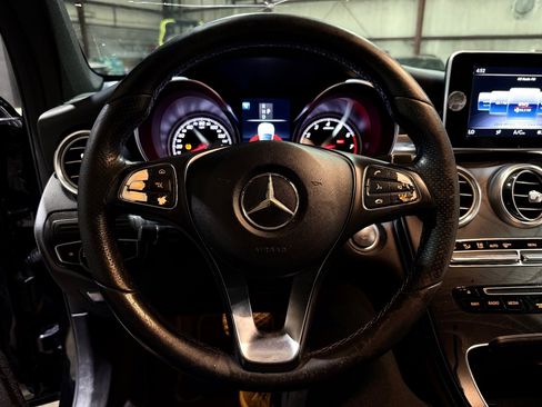Used 2018 Mercedes-Benz GLC 300 image 25