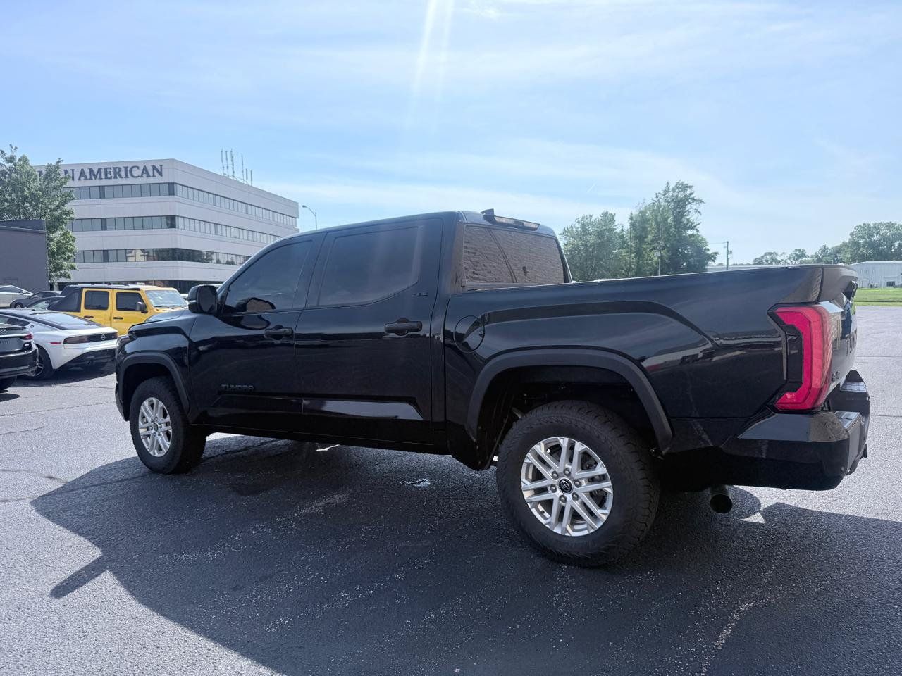 Used 2024 Toyota Tundra SR5 w/ SR5 Convenience Package AWD/4WD image 3