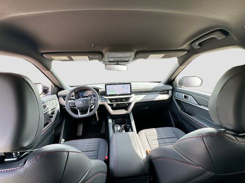 New 2026 Ford Explorer ST-Line w/ ST-Line Street Pack RWD image 16