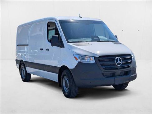 New 2025 Mercedes-Benz Sprinter 2500 image 2