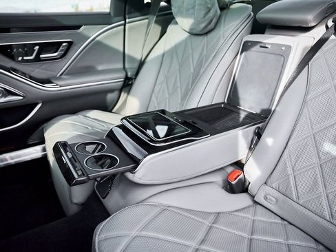 Used 2021 Mercedes-Benz Maybach S 580 4MATIC image 47